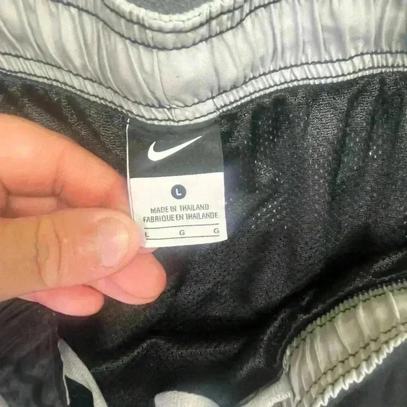 Nike Vintage Swim trunks Swimsuit Mens L black Gray stretchy Mesh lining 1058 - Picture 3 of 7